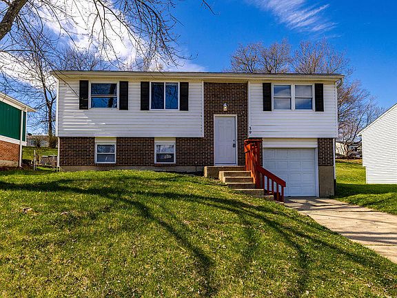 2nd image of 39 Carriage Hill Dr