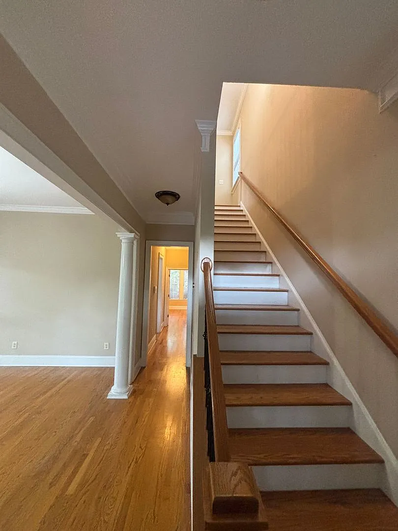 Spacious 4 Bed, 2.5 Bath Home Near Devine Street | Available August 1 2027 — Photo 3