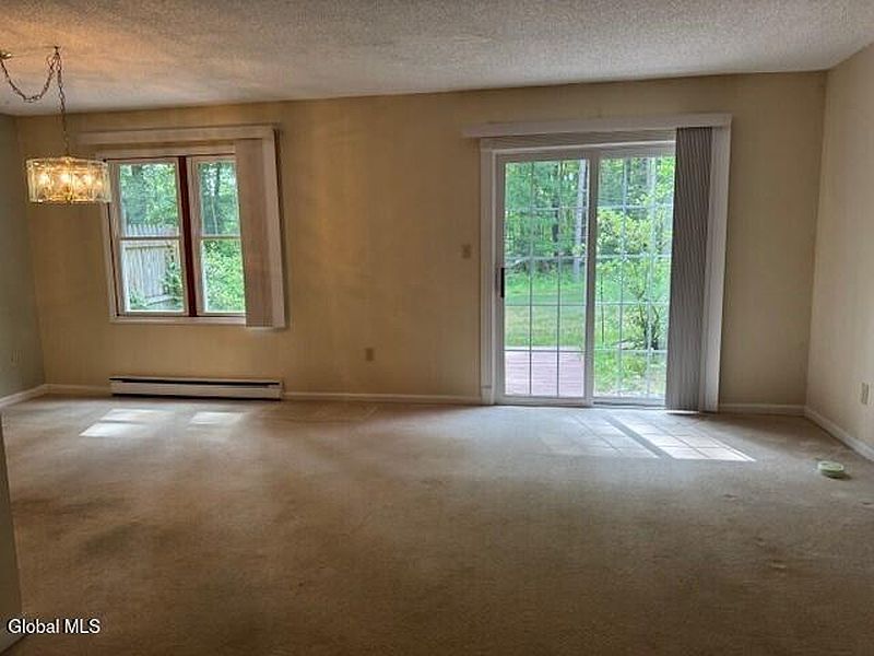 4th image of 4034 Chaucer Place