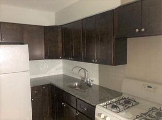 2827 N Cambridge Ave APT 205, Chicago, IL 60657