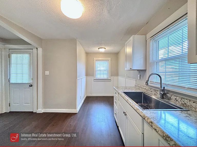 1815 Suman Ave — Photo 6