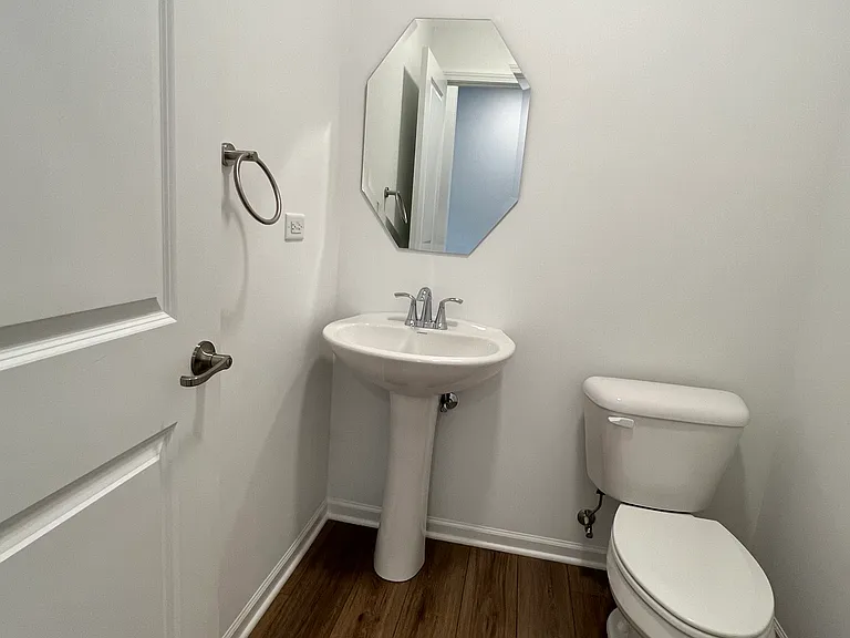 12077 Jordi Rd — Photo 11