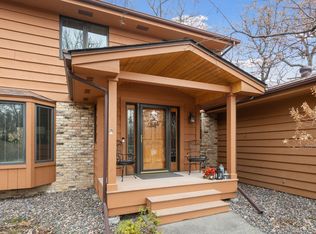 285 Wedgewood Ln N, Plymouth, MN 55441