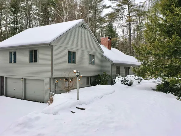 209 Fairway Lane, New London, NH 03257