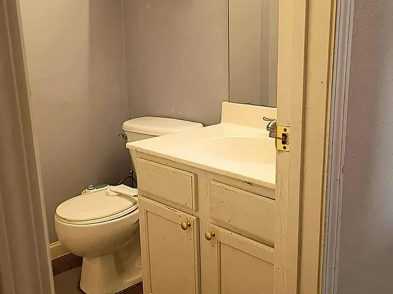 2324 Kirkgate Ln — Photo 13