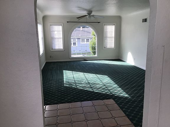 3rd image of 222 W 10th St