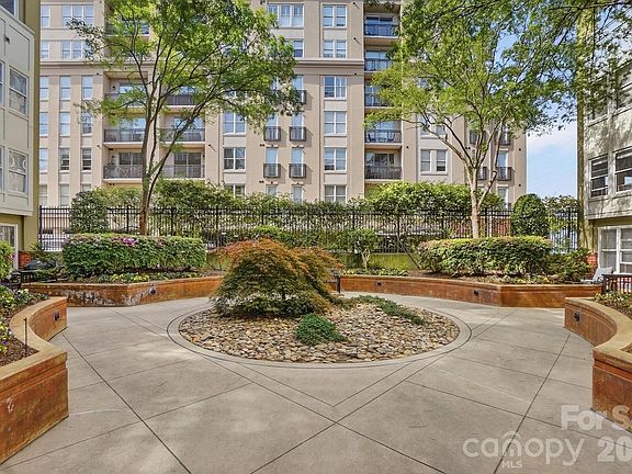 5th image of 1320 Fillmore Ave Unit 403