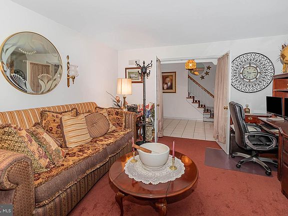 5th image of 13 N Alydar Blvd