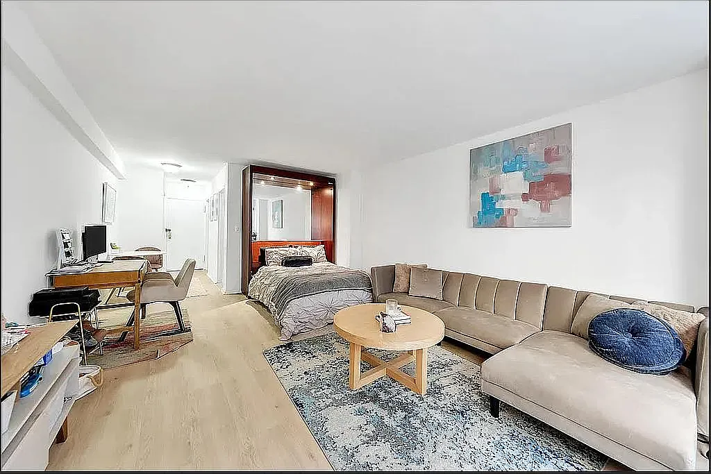Building Photo - 321 E 48th St #3B