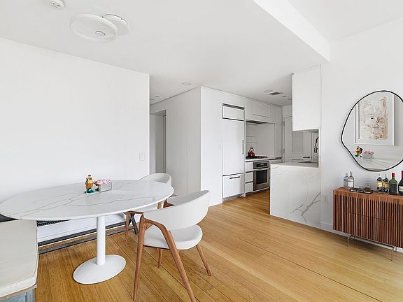 3rd image of 2 River Ter APT 17F
