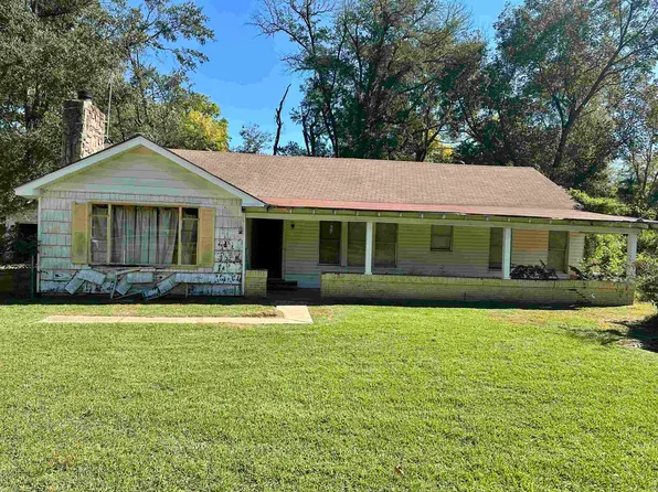 1206 S Hutchings Blvd, Longview, TX 75602