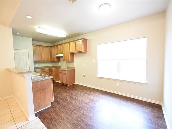 4th image of 9321 Cynthia Ct