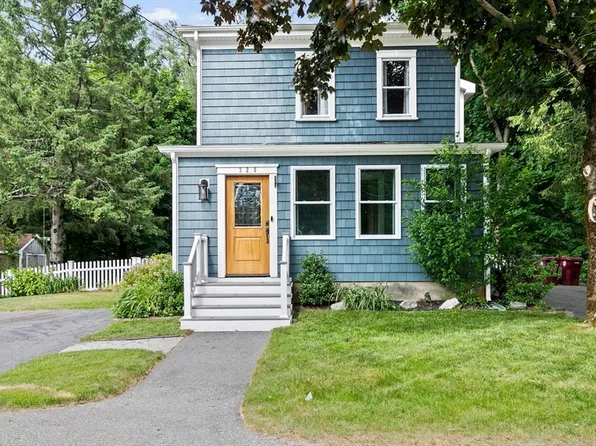 320 Old Center St, Middleboro, MA 02346