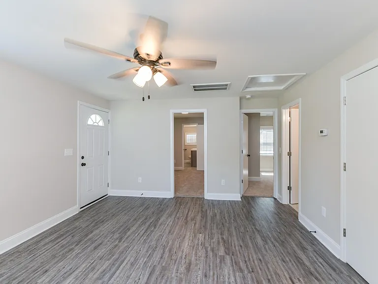 758 Tigler Ct — Photo 12