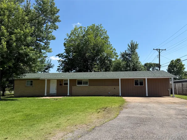 704 W Blair Ave, Wilburton, OK 74578