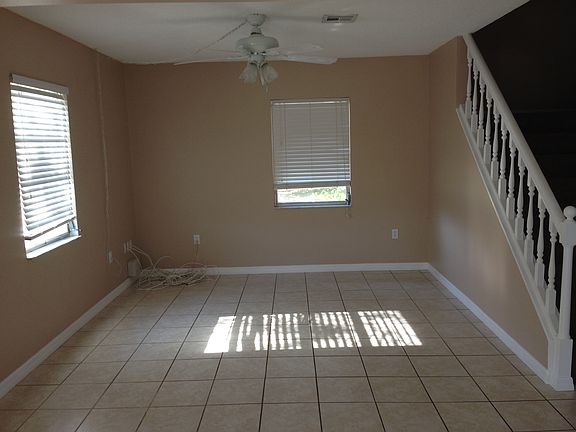 4th image of 106 Shore Dr W