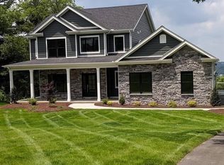 1321 Lesnett Rd, Pittsburgh, PA 15241