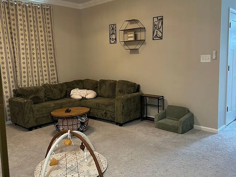 1502 Kathy Ann Way E — Photo 9