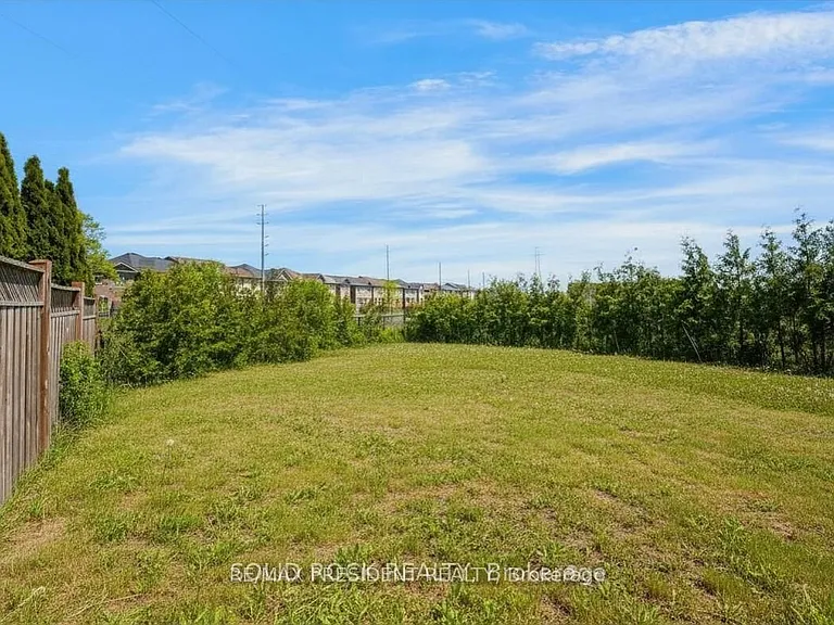 15 Roundstone Dr — Photo 31