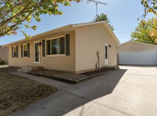 714 30th St NE, Rochester, MN 55906