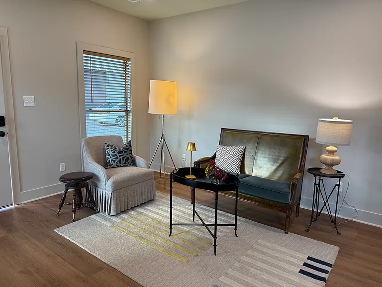 605 General Mouton Ave #102 — Photo 6