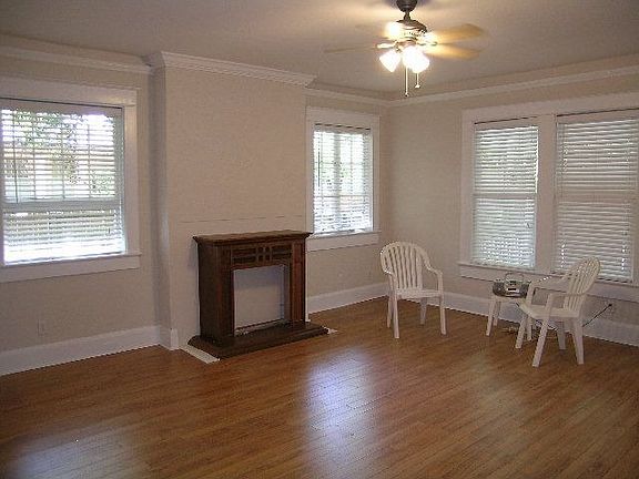 5th image of 808 E Genesee St