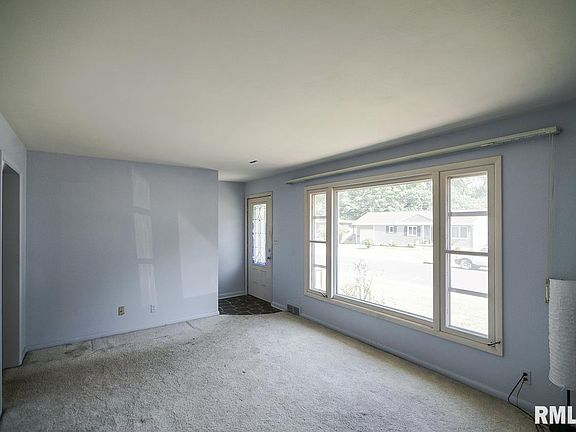 5th image of 16 Lauterbach Dr