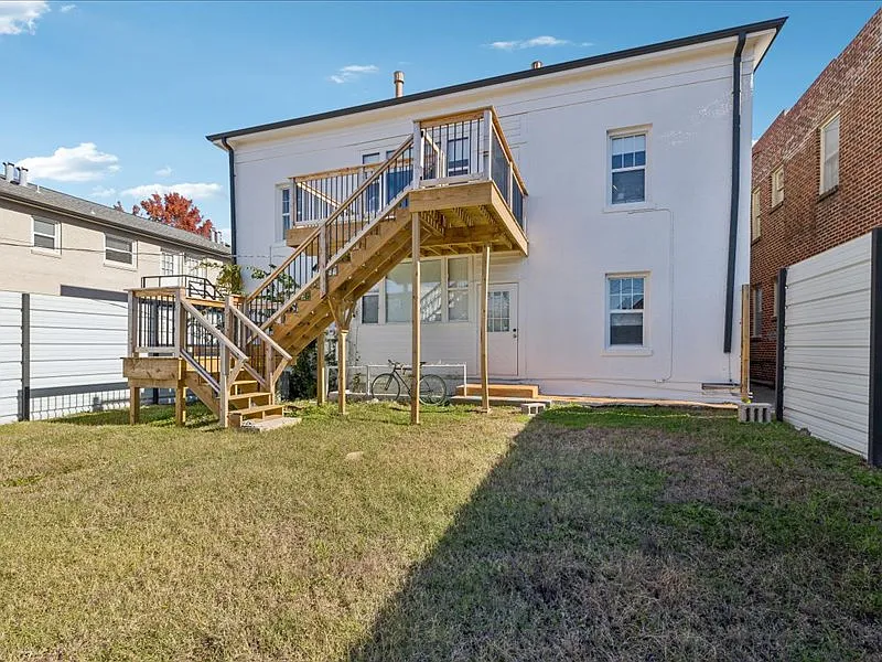 1430 S Quaker Ave — Photo 2