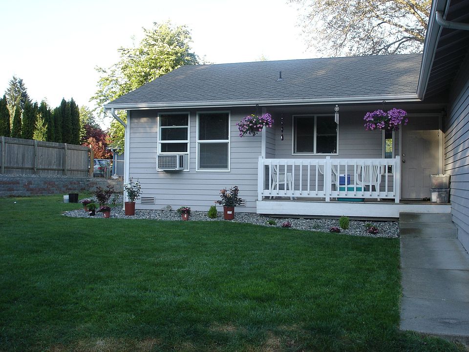 1st image of 11507 20th St NE