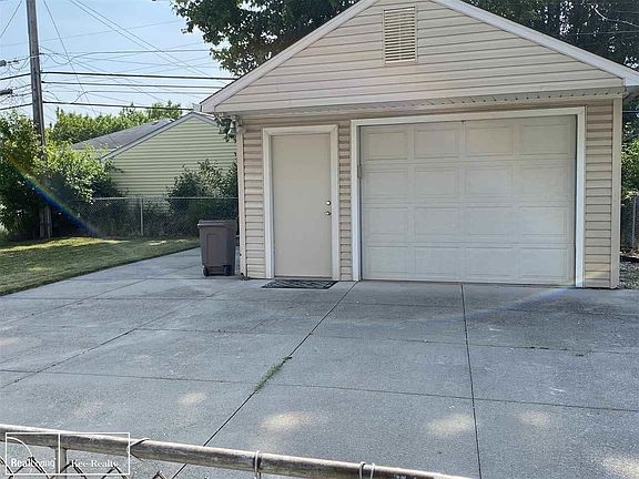 3rd image of 25841 Fortuna St