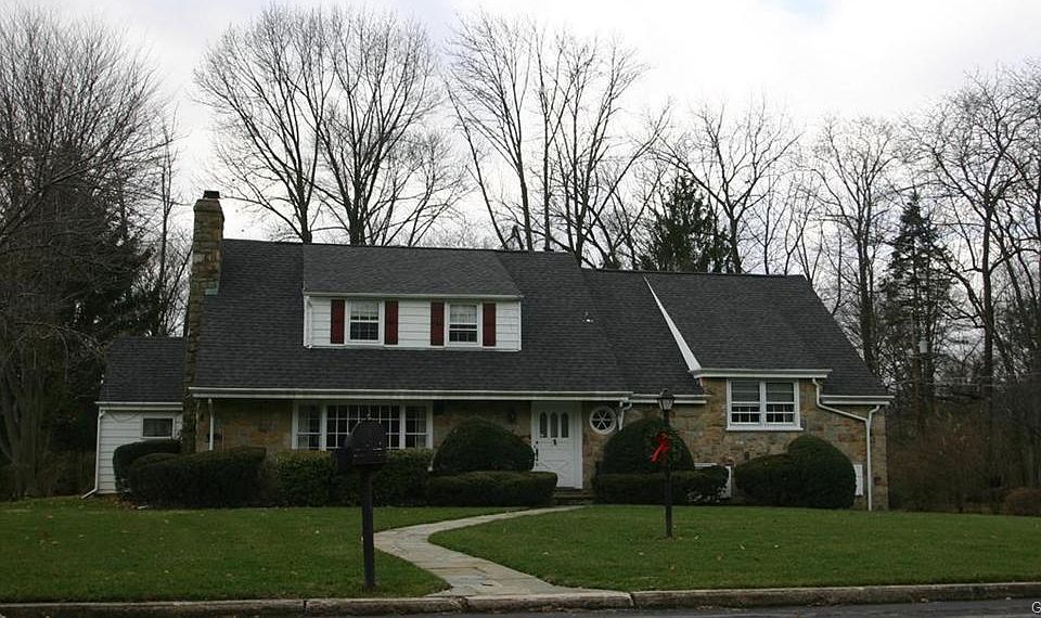 1st image of 267 Moreland Ave