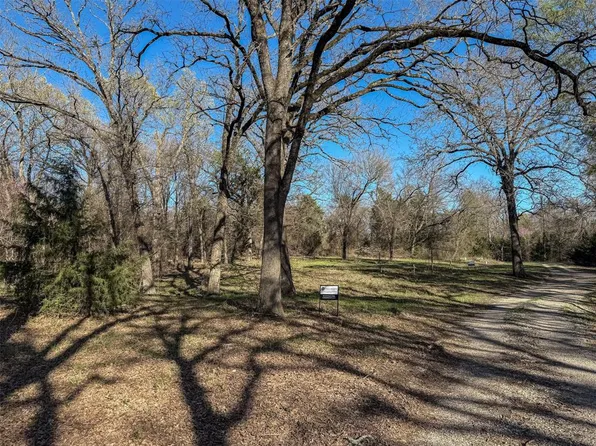 2100 S Oaks Ln, Lone Oak, TX 75453