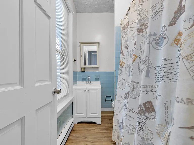 426 W Green St #1 — Photo 13
