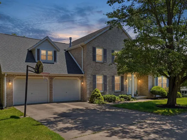 798 Carriage Hill Dr, Dubuque, IA 52003