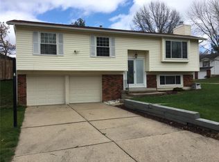 505 Brickingham Dr, Saint Peters, MO