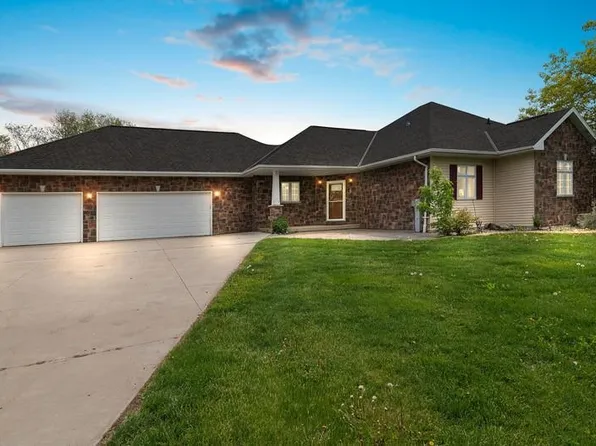 N794 North Rd, Hortonville, WI 54944