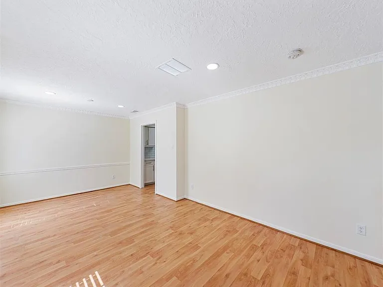 14006 Briarworth Dr — Photo 12