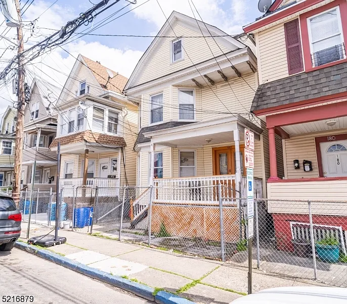 182 Walnut St photo 1