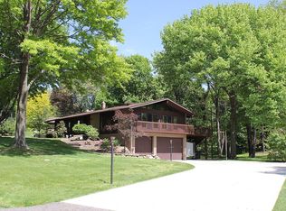 4519 La Burnum Dr, Akron, OH