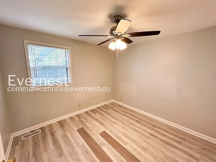 212 New Shackle Island Rd — Photo 8