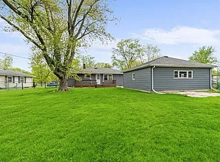 107 Crestview St — Photo 4