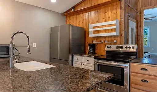 139 Cherokee Dr — Photo 6