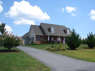 125 Hollyridge Rd, Glade Spring, VA 24340