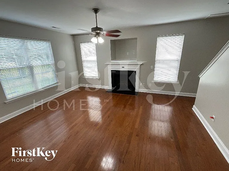 3741 Georgia Pond Ln — Photo 2