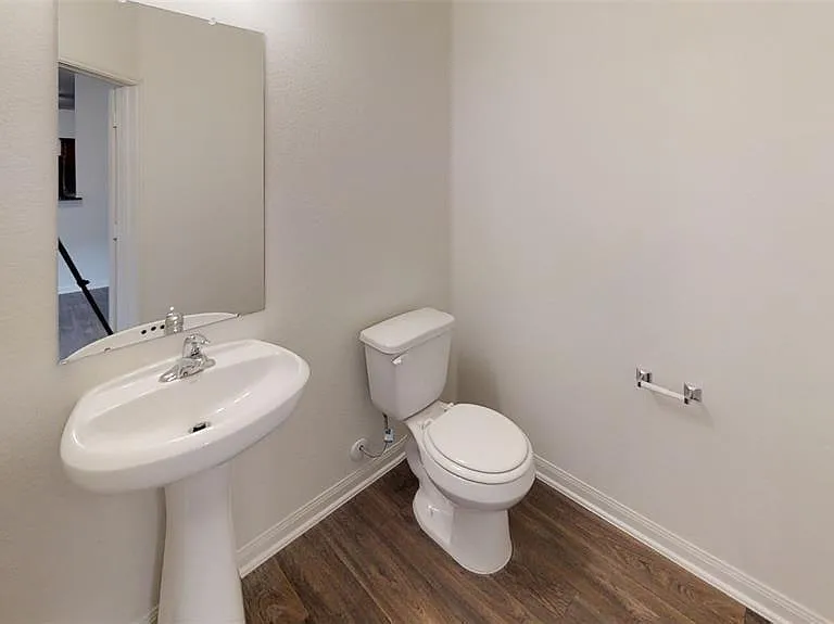 208 Autumn Berry Ln — Photo 16