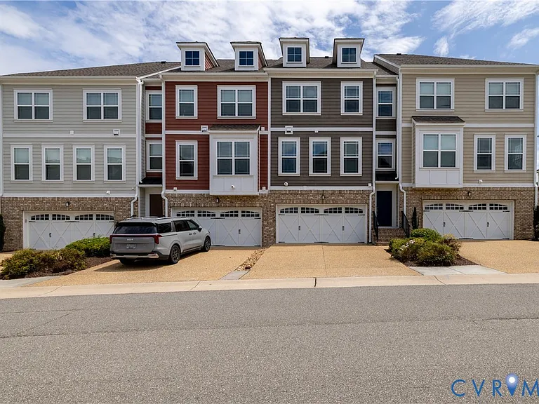 11443 Hayloft Ln — Photo 3