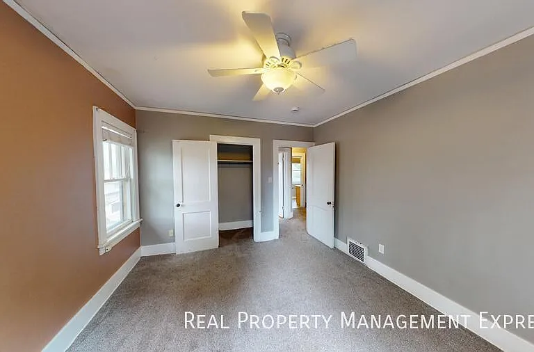 507 W 25th St — Photo 7