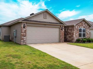 125 Sunland Dr, Beebe, AR 72012