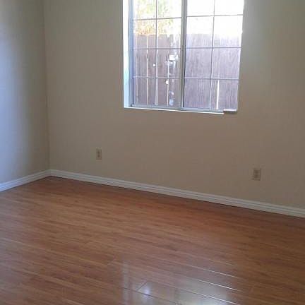 5th image of 15213 Carmelita Ave
