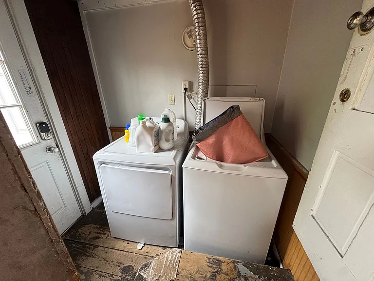 11 Russell Street — Photo 15